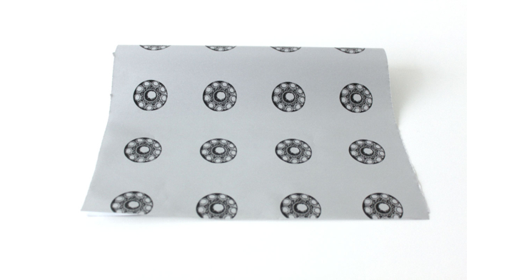 Cadeaupapier, 50cm x 200m, Zeeuwse Knoop, zilver/zwart